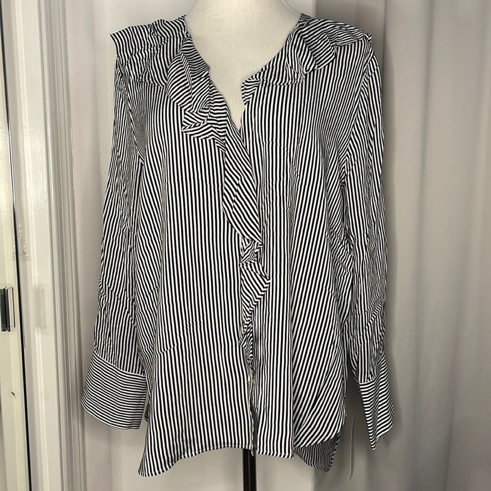 Black and white striped ruffle Zara button down size XL NWT